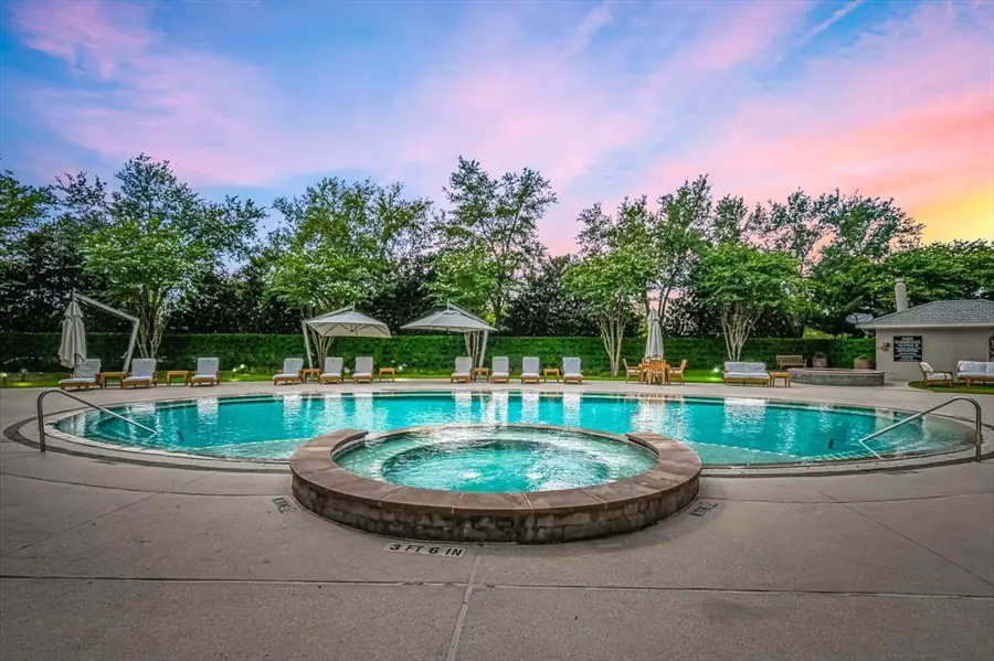 Pool & Spa